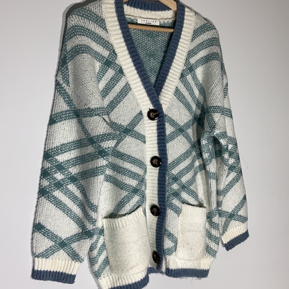 Soft Knit Preppy Print Cardigan - Picture 3 of 9